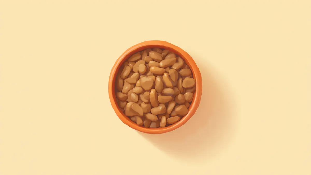 도자기 그릇에 담긴 간 질환 처방식 건식 사료